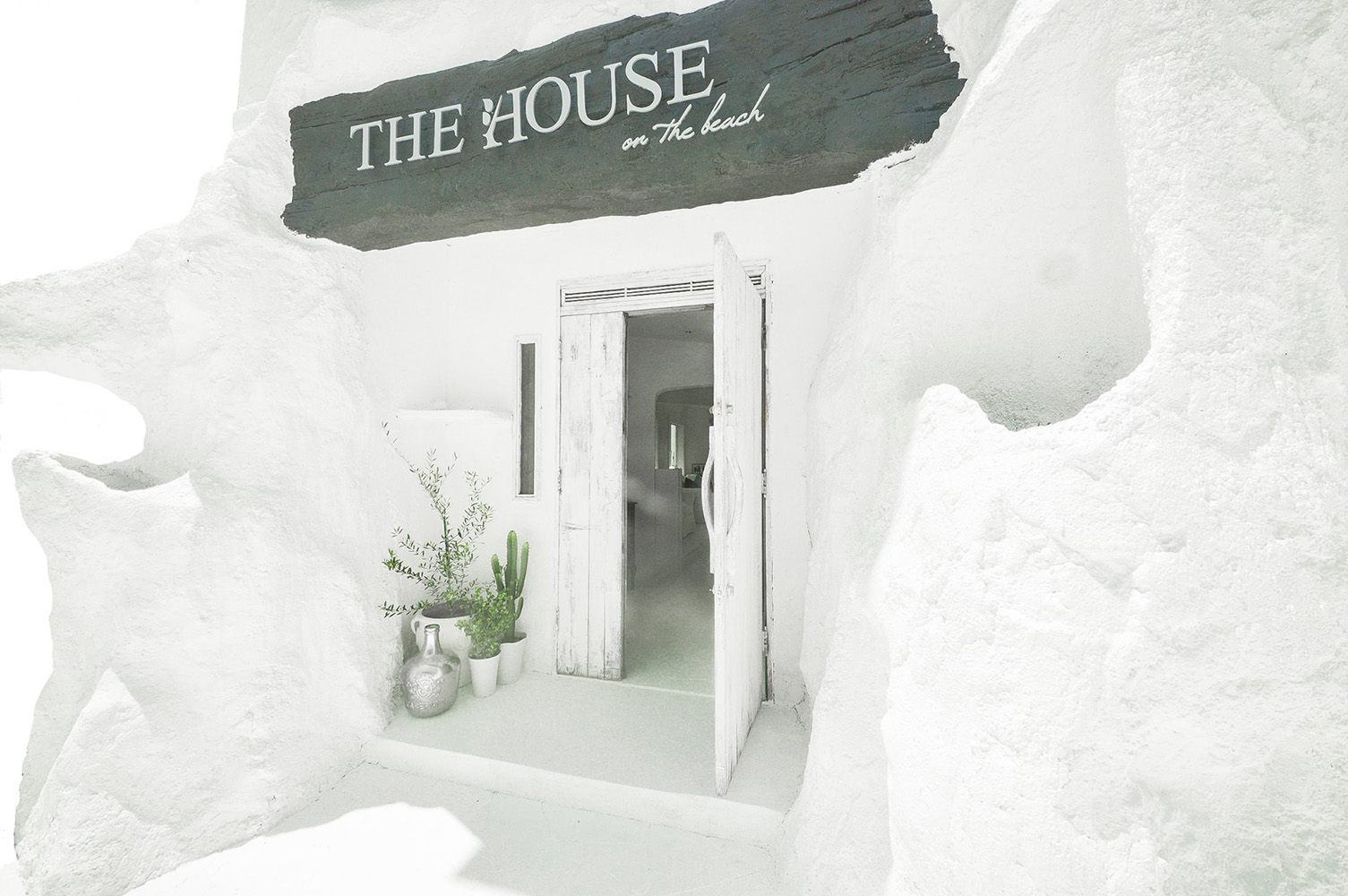 THE HOUSE on the beach(オンザビーチ)葉山(公式写真2)